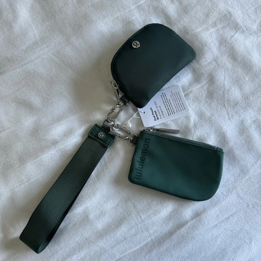 43🆕 Lululemon Dual Pouch Wristlet Dark Forest Medium Forest